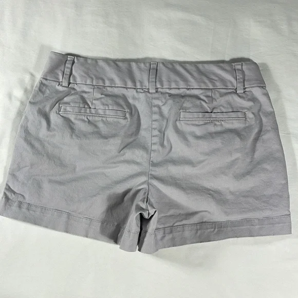 LOFT womens grey The Riveria Short flat front 3.5" inseam shorts - size 8 - Picture 3 of 10